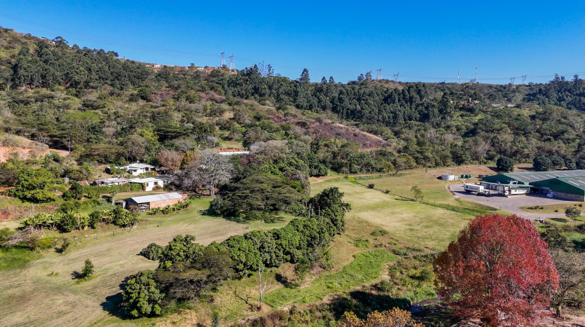 Large Track of Land with Multiple Warehouses Business Park & Conservancy Zoning, Durban. Property Images