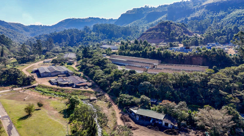 Large Track of Land with Multiple Warehouses Business Park & Conservancy Zoning, Durban. Property Images