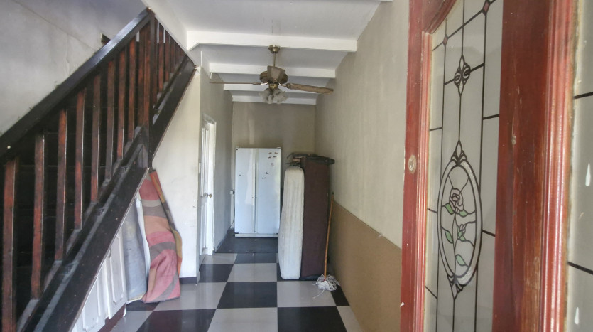 Home with 2 Flatlets Ready for Refurbishment, Queensburgh Property Images