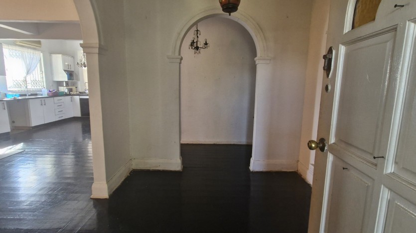 Home with 2 Flatlets Ready for Refurbishment, Queensburgh Property Images