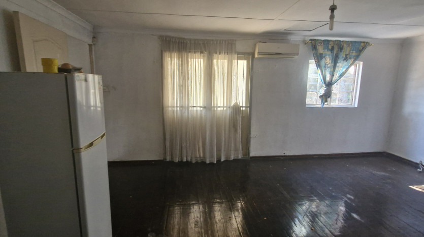 Home with 2 Flatlets Ready for Refurbishment, Queensburgh Property Images