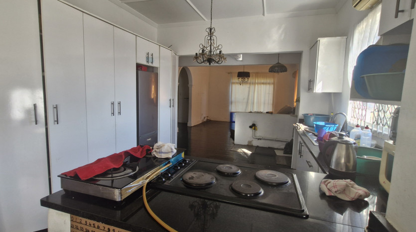 Home with 2 Flatlets Ready for Refurbishment, Queensburgh Property Images