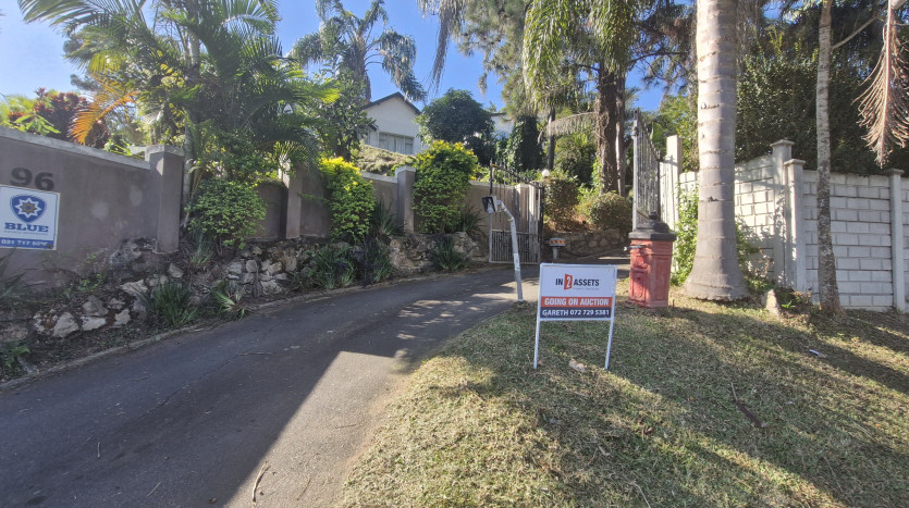 Home with 2 Flatlets Ready for Refurbishment, Queensburgh Property Images