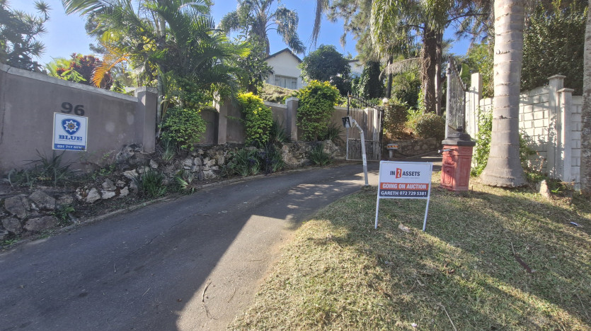 Home with 2 Flatlets Ready for Refurbishment, Queensburgh Property Images