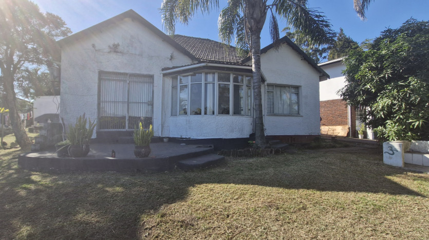 Home with 2 Flatlets Ready for Refurbishment, Queensburgh Property Lead Image