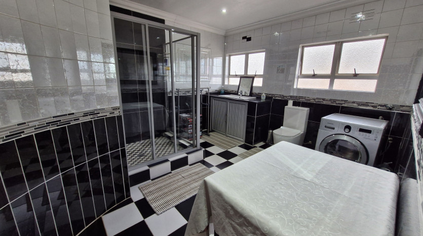 Investment Property near UKZN Westville Campus Durban on Auction Property Images