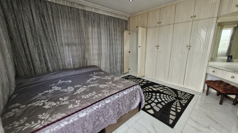 Investment Property near UKZN Westville Campus Durban on Auction Property Images