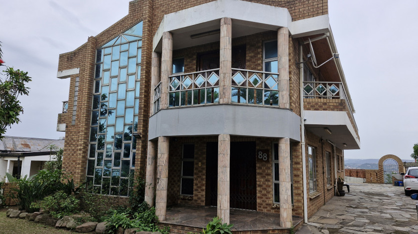 Investment Property near UKZN Westville Campus Durban on Auction Property Lead Image