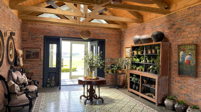 Luxury Farm in Nottingham Road, KZN Midlands Property Images