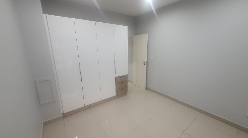 Stylish Living in the Heart of Umhlanga New Town Centre Property Images