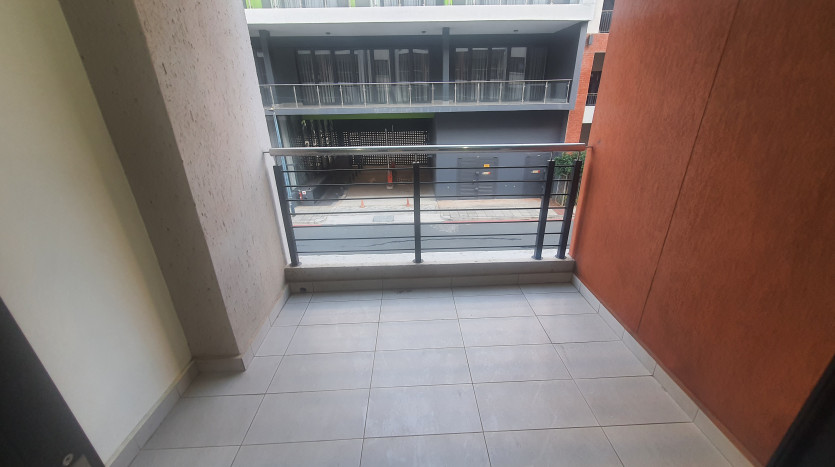 Stylish Living in the Heart of Umhlanga New Town Centre Property Images