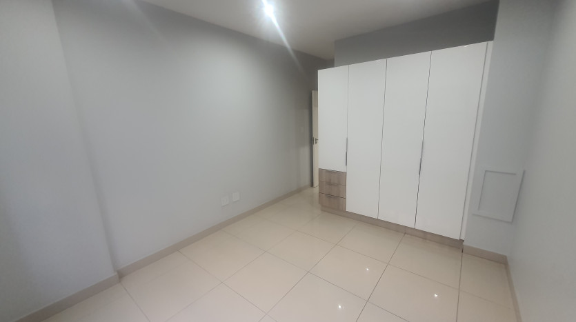 Stylish Living in the Heart of Umhlanga New Town Centre Property Images