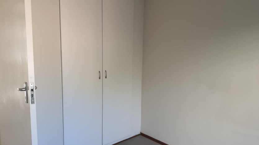 Exquisite 3 Bedroom Apartment in Sandton, Gauteng Property Images