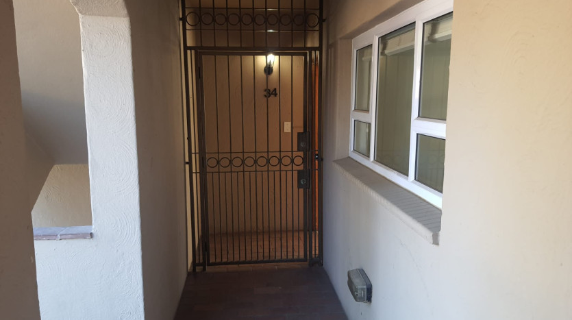 Exquisite 3 Bedroom Apartment in Sandton, Gauteng Property Images