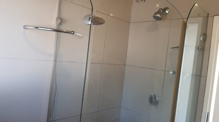 Exquisite 3 Bedroom Apartment in Sandton, Gauteng Property Images