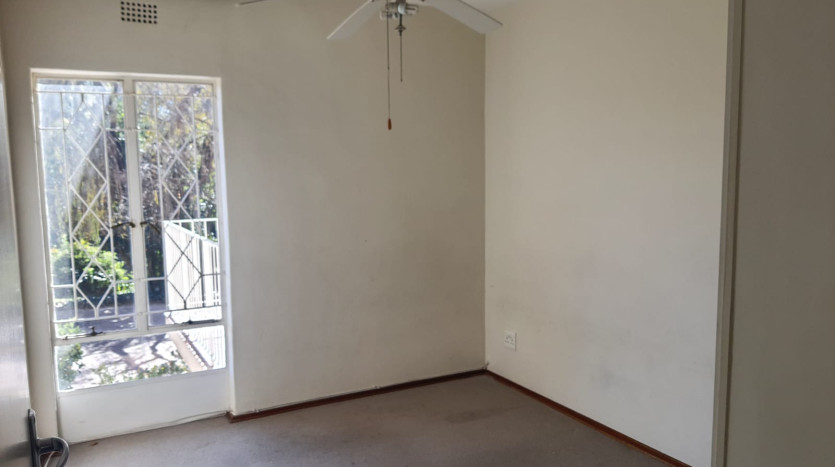 Exquisite 3 Bedroom Apartment in Sandton, Gauteng Property Images