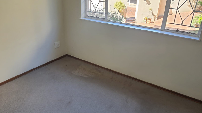 Exquisite 3 Bedroom Apartment in Sandton, Gauteng Property Images