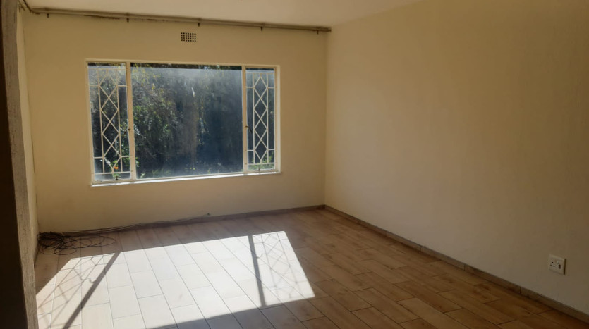 Exquisite 3 Bedroom Apartment in Sandton, Gauteng Property Images