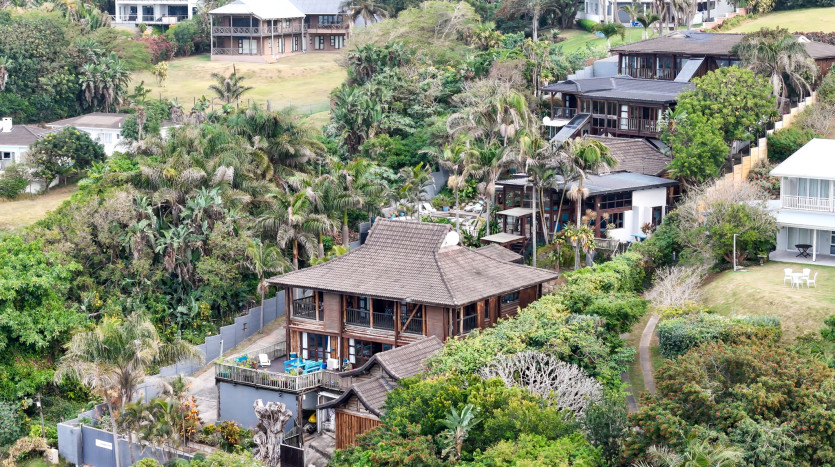 Luxurious Bali Style Home on Auction Zinkwazi Beach Property Images