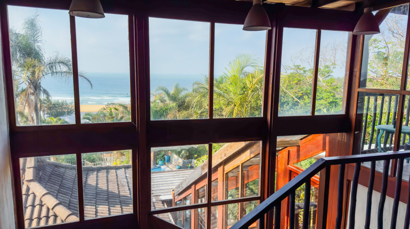 Luxurious Bali Style Home on Auction Zinkwazi Beach Property Images