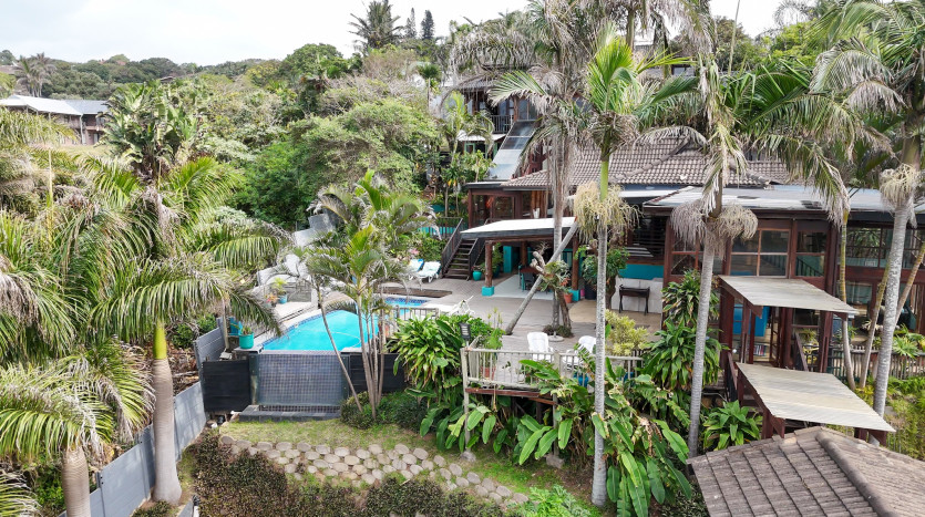 Luxurious Bali Style Home on Auction Zinkwazi Beach Property Images