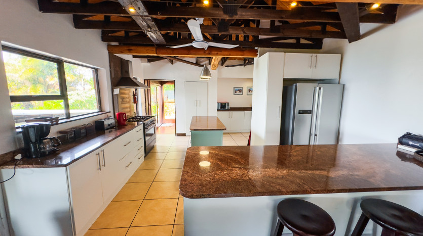 Luxurious Bali Style Home on Auction Zinkwazi Beach Property Images