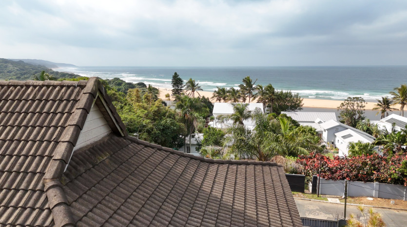 Luxurious Bali Style Home on Auction Zinkwazi Beach Property Images