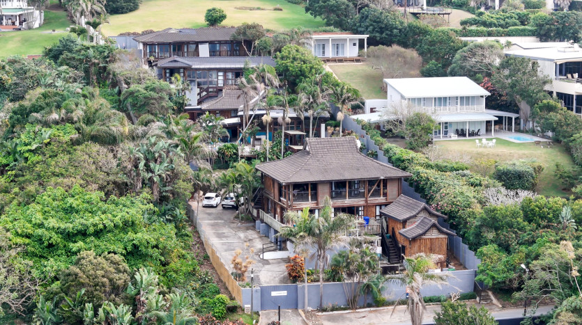 Luxurious Bali Style Home on Auction Zinkwazi Beach Property Lead Image