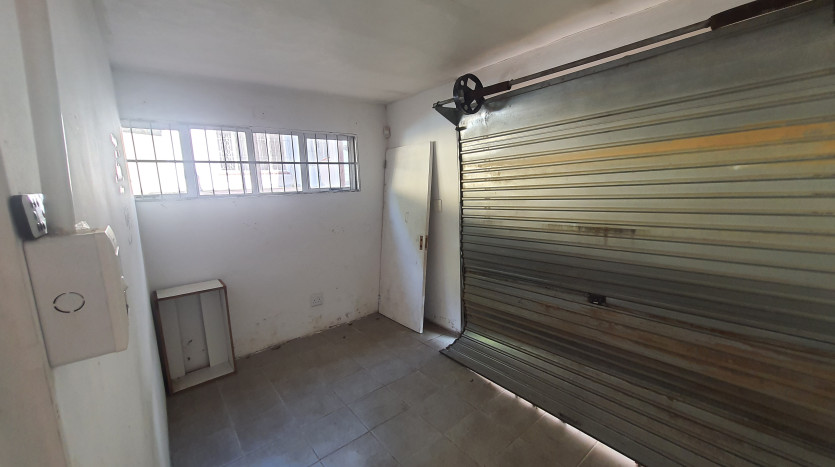 Versatile Frontline Property Property Images