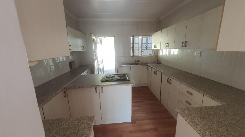 Versatile Frontline Property Property Images