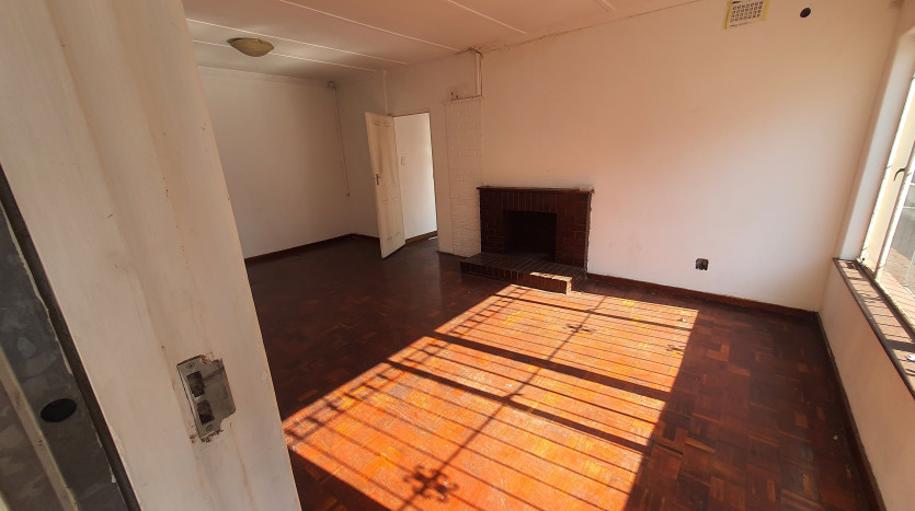 Versatile Frontline Property Property Images