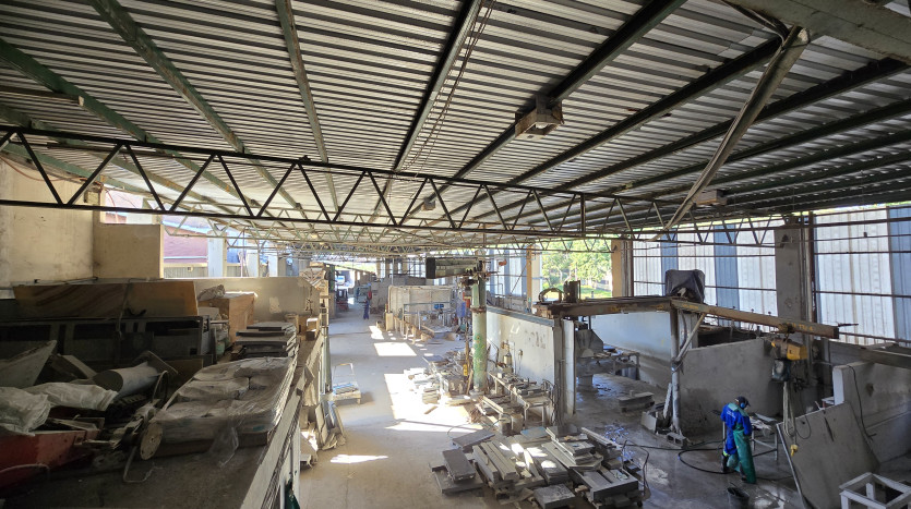Industrial Property in the Heart of Springfield Property Images