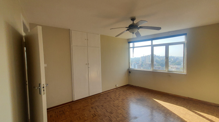 Spacious 3 Bedroom Flat Durban Property Images