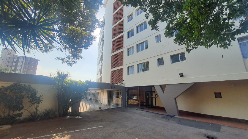 Spacious 3 Bedroom Flat Durban Property Images