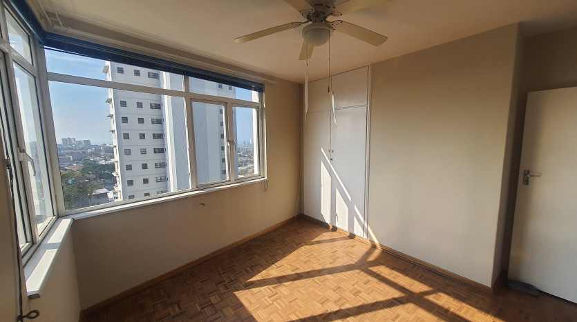 Spacious 3 Bedroom Flat Durban Property Images