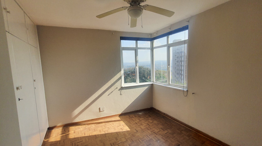 Spacious 3 Bedroom Flat Durban Property Images