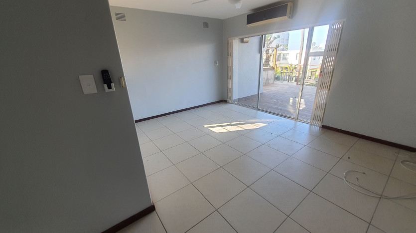 Luxurious 3 Storey Townhouse with Stunning Sea Views in Prime Umhlanga Rocks Property Images