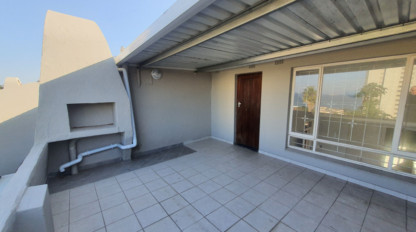Luxurious 3 Storey Townhouse with Stunning Sea Views in Prime Umhlanga Rocks Property Images