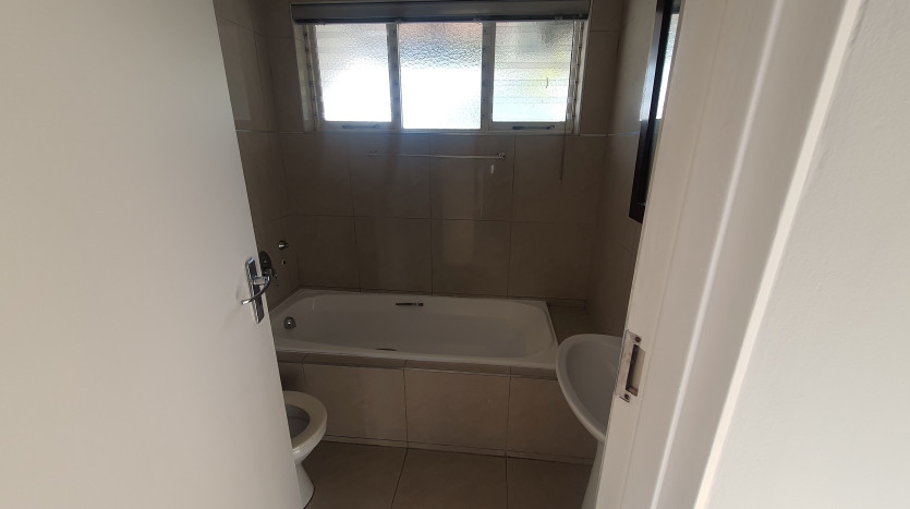 Luxurious 3 Storey Townhouse with Stunning Sea Views in Prime Umhlanga Rocks Property Images