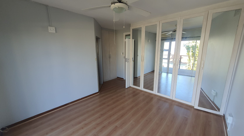 Luxurious 3 Storey Townhouse with Stunning Sea Views in Prime Umhlanga Rocks Property Images