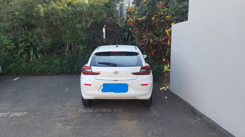 Luxurious 3 Storey Townhouse with Stunning Sea Views in Prime Umhlanga Rocks Property Images