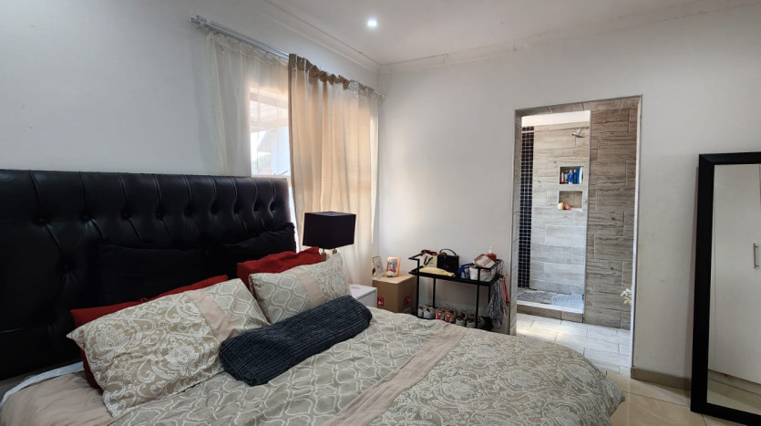 Three Unit Investment Home, Pietermaritzburg Property Images