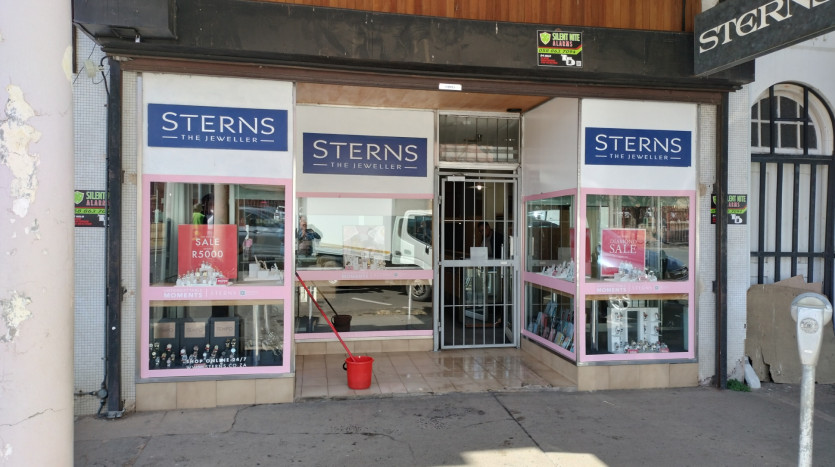 Commercial Building with 3 Tenants, Bethlehem, Free State Property Images