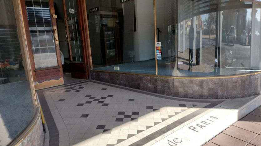 Prominent Retail Building Bethlehem Free State Property Images