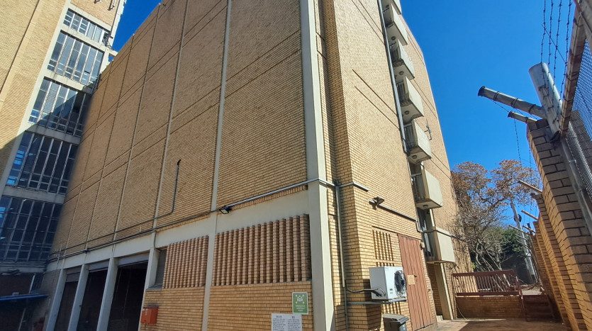TELKOM PORTFOLIO: Multi-level Block Property Images