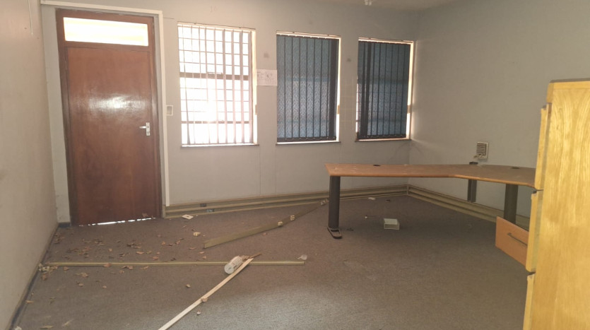TELKOM PORTFOLIO: Previous Service and Maintenance Yard in Germiston, Johannesburg Property Images