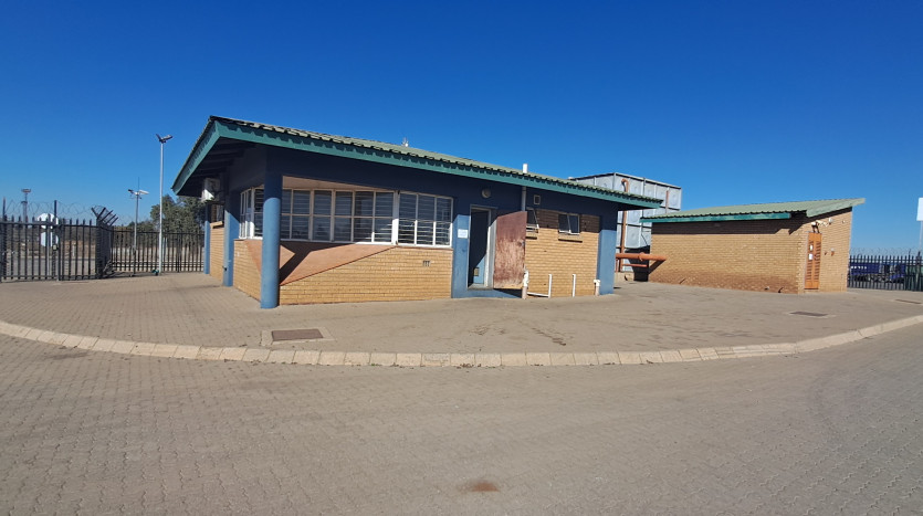 TELKOM PORTFOLIO: Huge Track of Land for Logistics or Development between Johannesburg and Pretoria Property Images