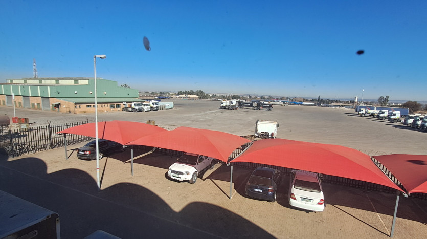 TELKOM PORTFOLIO: Huge Track of Land for Logistics or Development between Johannesburg and Pretoria Property Images