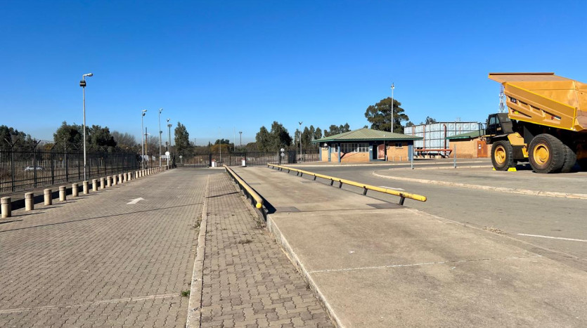TELKOM PORTFOLIO: Huge Track of Land for Logistics or Development between Johannesburg and Pretoria Property Images