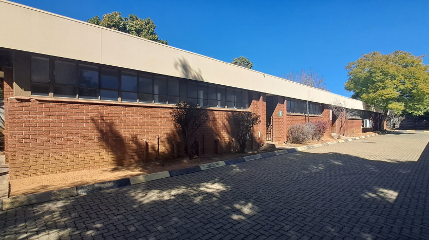 TELKOM PORTFOLIO: Prestigious Land Parcel for Redevelopment, Blackheath, Johannesburg Property Images